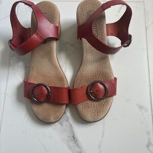 Ladies leather sandals